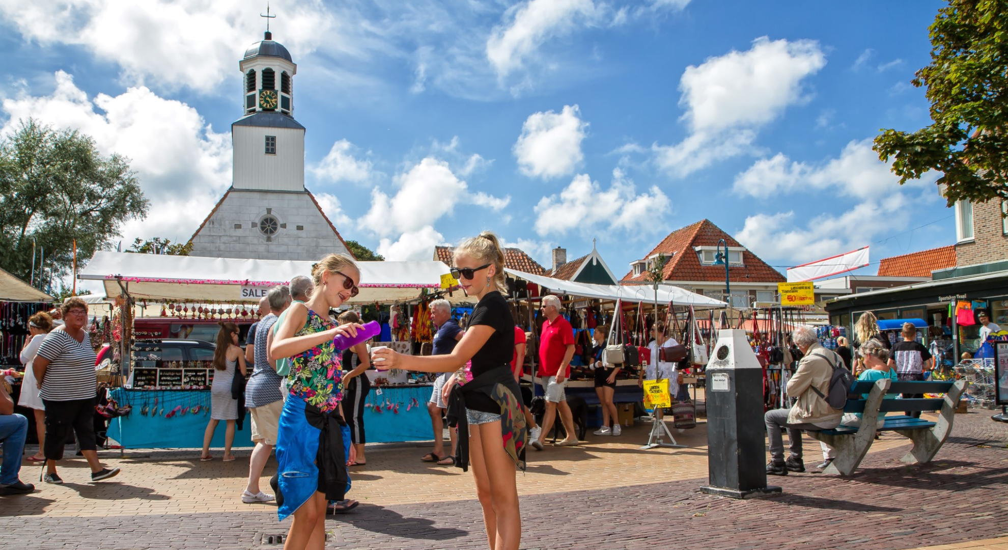 Nederlanders zuiniger op vakantie in eigen land